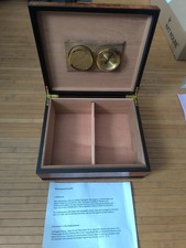 Zigarren Humidor, Vogelaugenahorn furniert, Farbton Kirsche