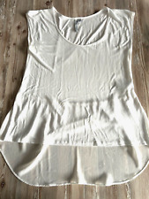 Ungewöhnlich! Ärmelloses weißes T-Shirt von FOREVER NEW - vorne kurz hinten lang