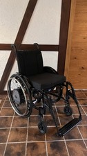 Faltrollstuhl mit Aufstecken-Radantrieb mit Kippstützen Klappbar