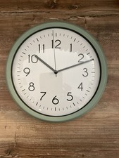 IB Laursen Mynte Wanduhr Landhaus Grün 