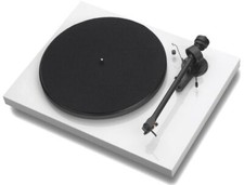 Pro-Ject Debut III e | silber