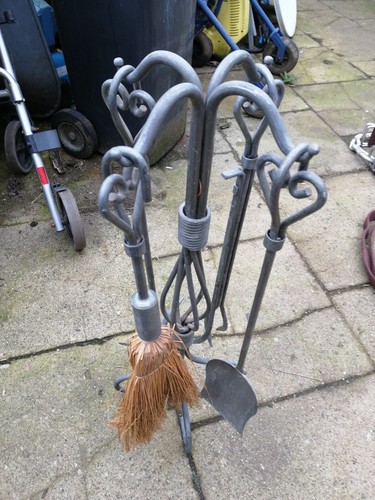 Kaminbesteck sehr robust - ,