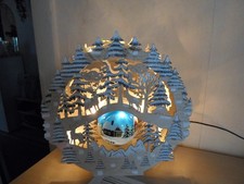 LUMIDA Xmas  Holzfensterbild,3-D-Optik,drehende Glaskugel, Timer