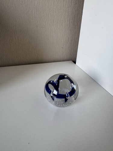 Blaue weiße glaskugel - blaue,