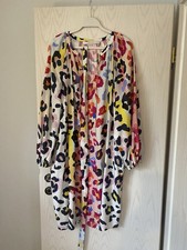 Herzensangelegenheit Gr 46 Seide Kleid Knielang buntes Leo Muster 