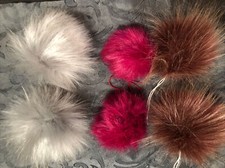 2 x fur pompom, fur pompom