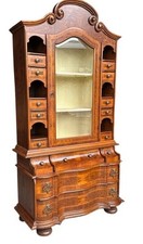 Antiker Vitrinenschrank im