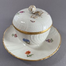 Seltene KPM Berlin Porzellan Suppentasse Deckel Untertasse Neuosier Streublumen