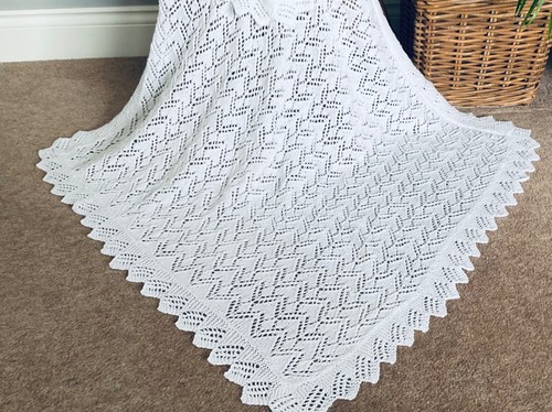 Handgestricktes baby schal - handgestricktes,