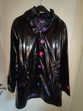 +WIE NEU+ORIGINAL+IRON FIST Regen Mantel Poncho Jacke Schwarz Glänzend Neon Gr.S