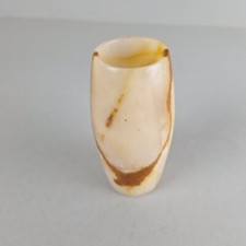 Schöne kleine Vase aus