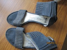 Sandale. Gr. 37, Kennel &
