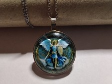 Halskette mit Anhänger Amulett / ENGEL