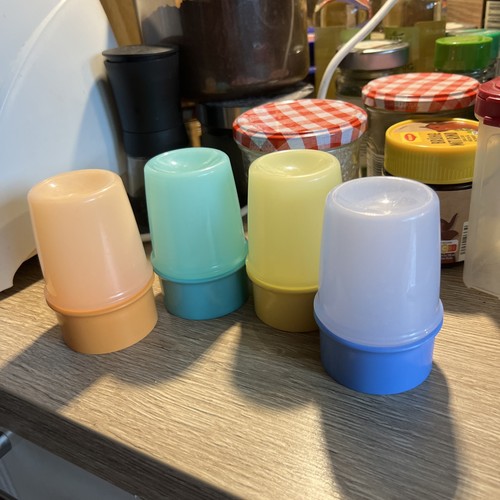 Tupperware eierbecher mit - 4,