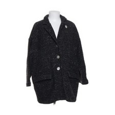 Personal Affairs, Mantel