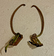 2 Stk alte STEIGEISEN KLETTEREISEN MASTEISEN WEHRMACHT FERNMELDER 2. WK