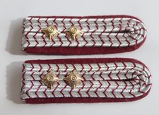 Schulterstücke