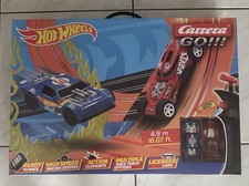 Carrera GO!!! Hot Wheels Rennstrecken Set 4,9 m Rennbahn Autorennbahn 