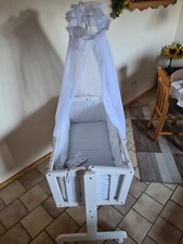 Babywiege mit Himmel und Nestchen