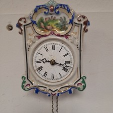 Uralte Wanduhr mit