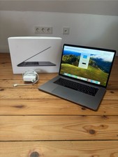 Apple MacBook Pro 15 Zoll | 16GB | Radeon Pro 555X | OVP