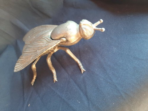Alter aschenbecher fliege - ,
