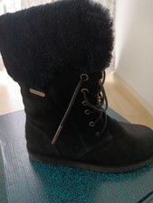 Damen Stiefel, EMU Australia