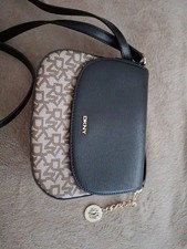 DKNY Bryant Saddle Bag Tasche