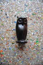 Afrikanische Kunst - polierte Holzplastik - Eule - stehend