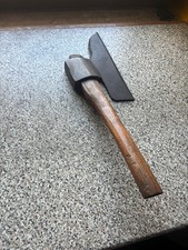 altes zimmererbei   --breitbeil.... dachbodenfund - scheunenfund - kellerfund