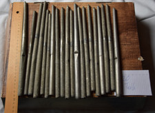 20 historische Orgelpfeifen um 1920