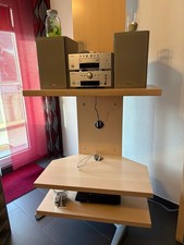 Drehbares regal mit cd - tv-,