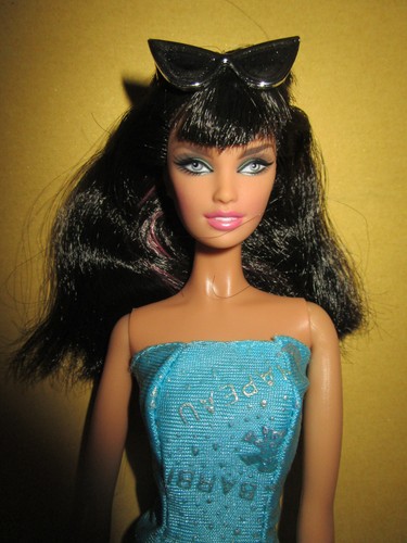 282 schwarzhaarige barbie - schwarzhaarige,