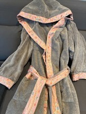 ETRO Bademantel, grau mit rosa Bordüre, kuscheliger Baumwollfrottee, Größe M