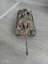 1:35 Jagdpanther mit 2 Figuren gebaut u bemalt