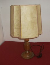 Tischlampe Holz Eiche rustikal. Lampe im Still der 60 - 70 Jahre. 