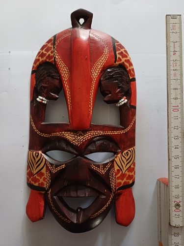 Afrikanische masken aus holz - afrikanische,