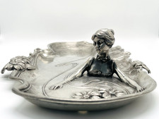 Jugendstil Zinn Schale mit figürlicher Darstellung, floral von Achille Gamba Ita