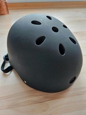Skater Helm Erwachsene schwarz