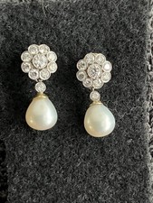 Ohrstecker 585 mit Brillantbesatz und Süßwasserperleneinhänger