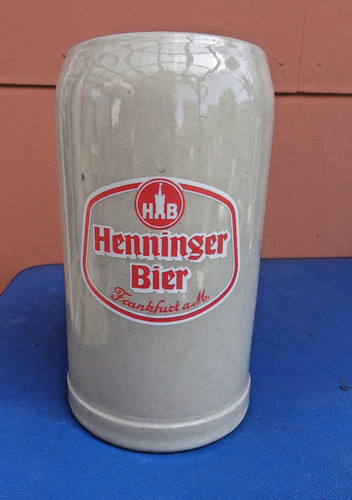 Bierkrug von henninger - henninger, bier