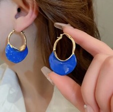  Italienischer Luxusschmuck.    Ohginge    Blaue und goldfarbene Creolen