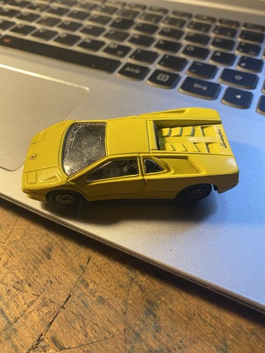 Gelber lamborghini diablo - gelber,
