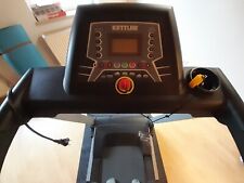 Laufband mit Dämpfmatte 