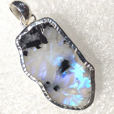 blauer Regenbogen Mondstein