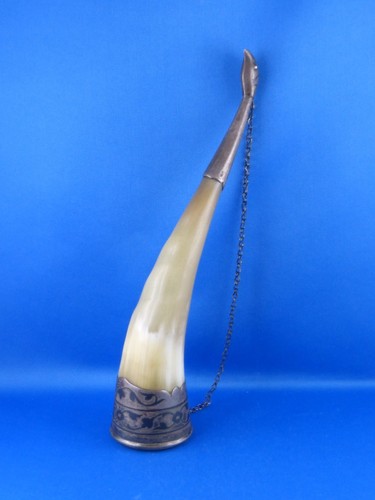 Vintage trinkhorn aus kuhhorn - trinkhorn,