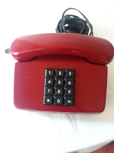 Rotes nostalgie telefon - telefon,