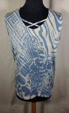 HELLBLAU-WEISS GEMUSTERT TWIN SET SHIRT + JACKE, SET AUS SHIRTJACKE + TOP, GR 40