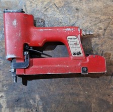 Haubold Druckluft - Klammergerät PN 5030 K/B  Mit Defekt