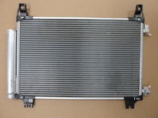 Klima-Kühler-Kondensator TOYOTA Yaris ab 09/2011 88460-0D200 gebraucht/wie neu!